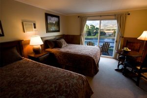 Montana Fly Fishing Lodges YVL Slider 7